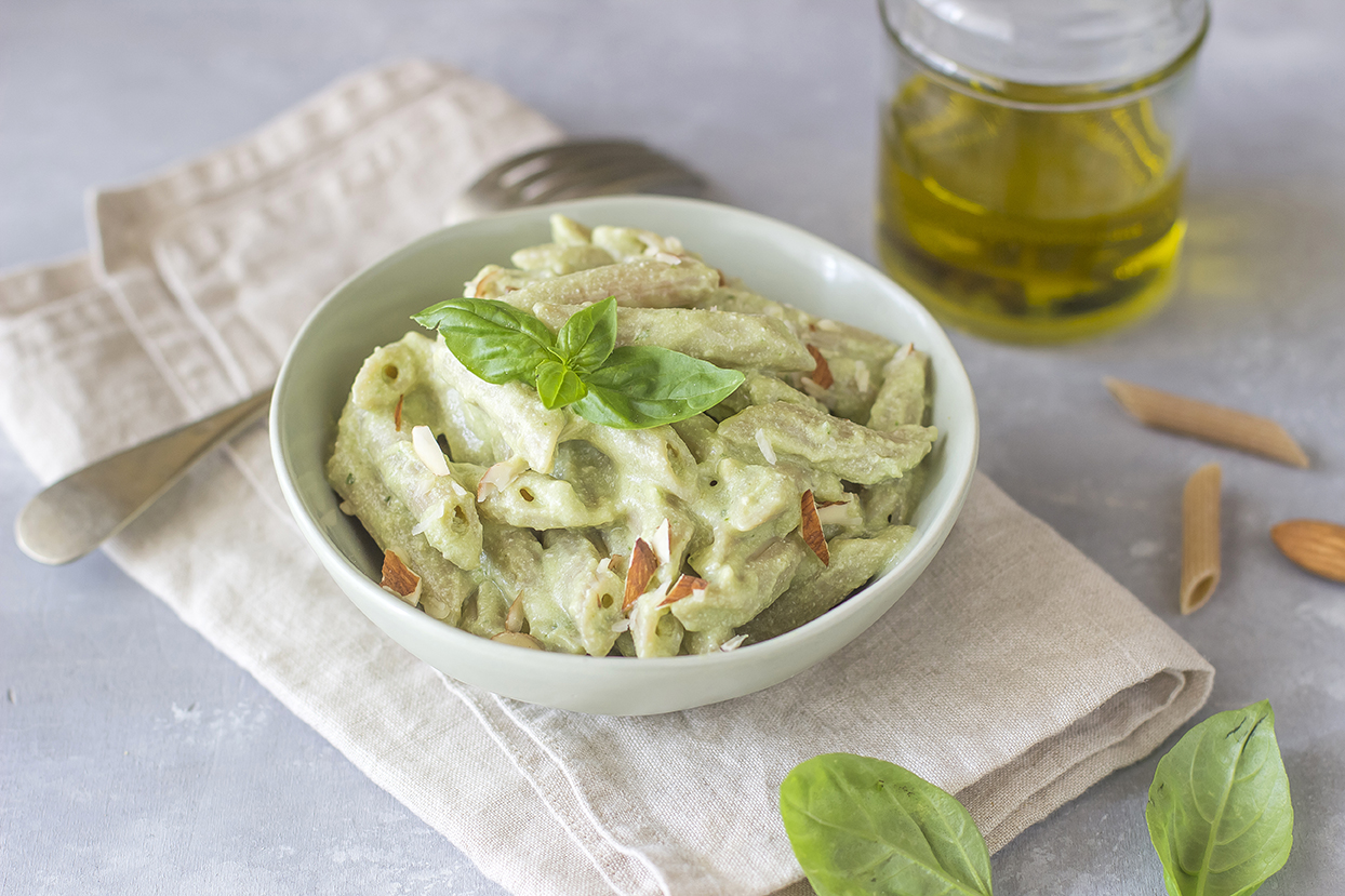 PESTO VEGAN DI ZUCCHINE E AVOCADO