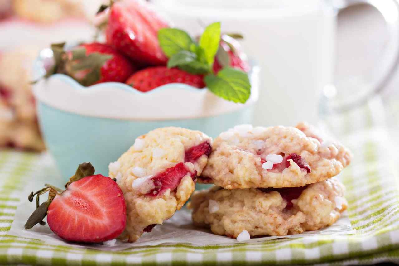 BISCOTTI RICOTTA E FRAGOLE